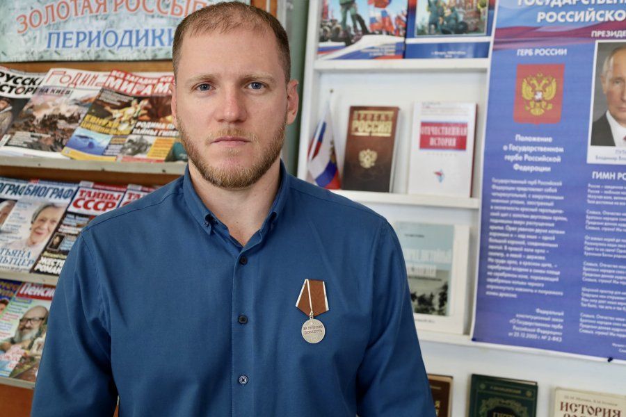 Участник специальной военной операции встретился со школьниками