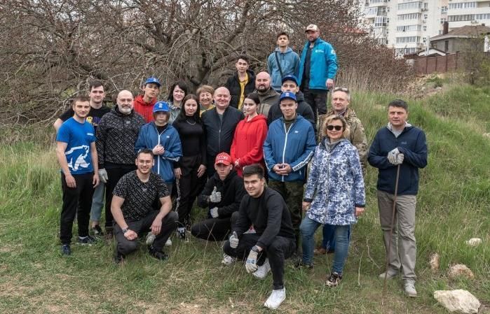 В Севастополе прошел второй общегородской субботник