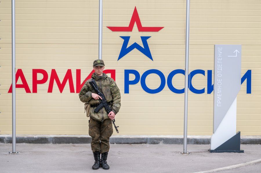 Губернатор Севастополя встретился с бойцами, находящимися в госпитале