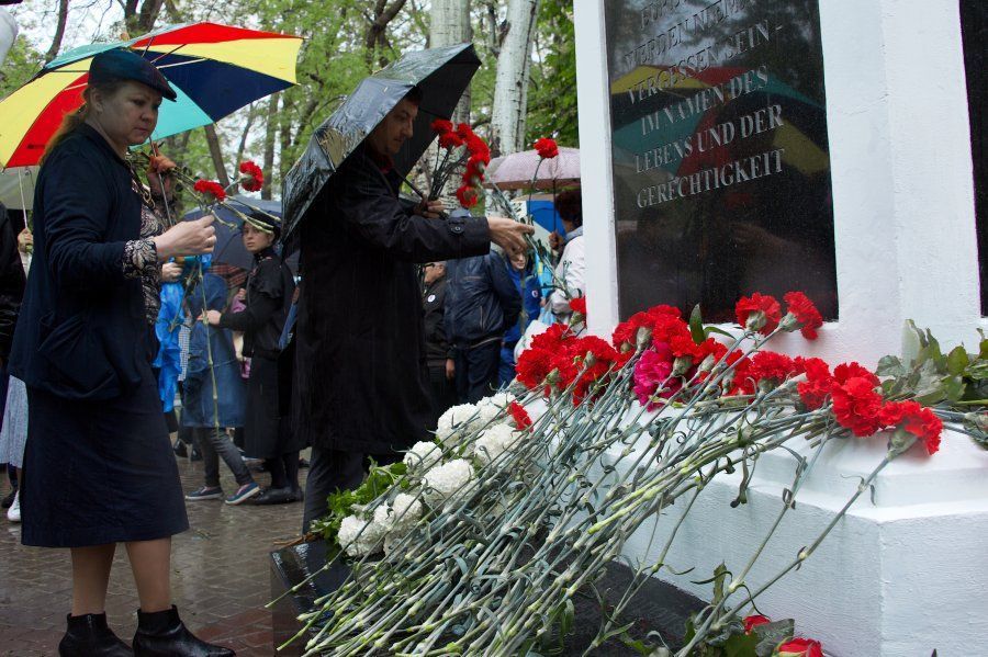 Жители Севастополя почтили память жертв депортации народов Крыма