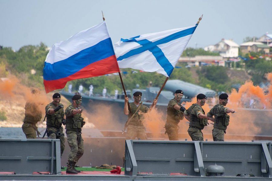 Поздравление губернатора Севастополя с Днем Военно-Морского Флота