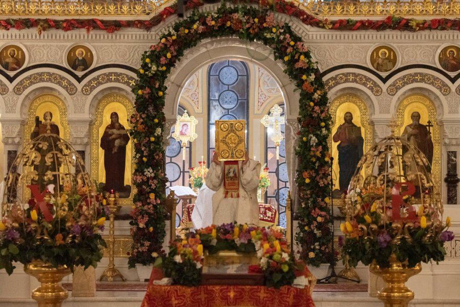 Поздравление губернатора Севастополя с Пасхой
