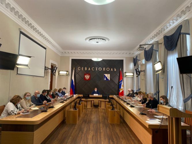 Ситуацию на рынке лекарств обсудили в Севастополе