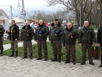 Севастопольцы приняли участие в автопробеге в поддержку Президента