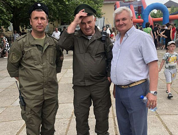В Орлином отметили День России и День города