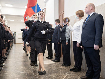 В школах Севастополя по понедельникам будут проходить общие линейки с поднятием флага