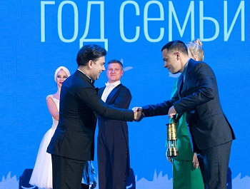 Михаил Развожаев дал старт Году семьи в Севастополе