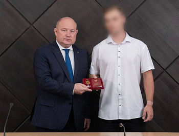 Губернатор вручил госнаграды бойцам спецоперации