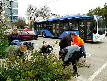 В Севастополе прошел второй общегородской субботник