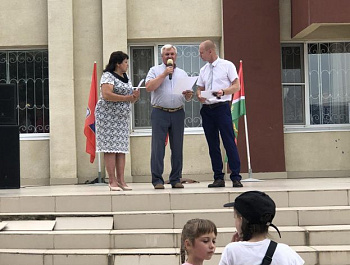 В Орлином отметили День России и День города