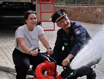 Спасатели Севастополя провели интерактивное занятие для участников форума «Молодежь 92»