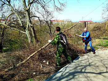 Участники первого в 2022 году субботника собрали порядка 341 куб. м мусора