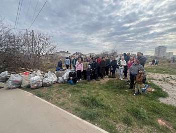 В общегородском субботнике приняло участие более тысячи человек