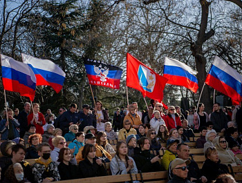 В Севастополе отметили годовщину принятия декларации о суверенитете ДНР