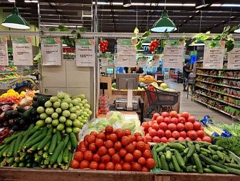 Еженедельный мониторинг цен в Севастополе: снизились цены на курицу, яйца, овощи и яблоки