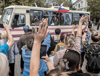 Севастопольцы проводили мобилизованных на курсы подготовки и боевого слаживания