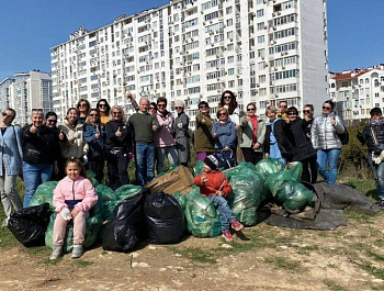Участники первого в 2022 году субботника собрали порядка 341 куб. м мусора