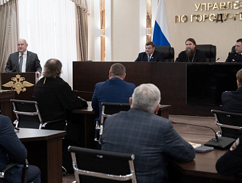 Губернатор Михаил Развожаев поздравил участковых со 100-летием образования службы участковых уполномоченных полиции