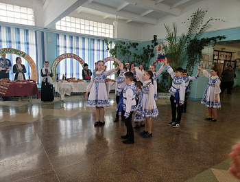 Школа встретила гостей