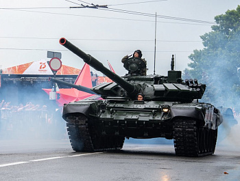 В Параде Победы в Севастополе приняли участие легендарные танки времен войны