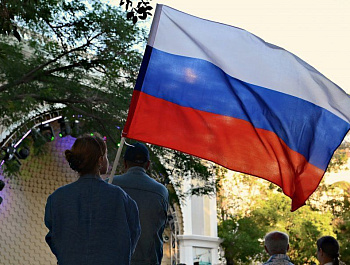 Севастопольцы посетили митинг-концерт в поддержку Президента и российских военных