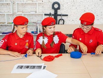 Молодежь Севастополя приняла участие во Всероссийской акции «Диалог с Героем»