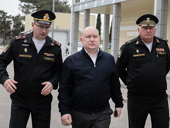 Губернатор Севастополя встретился с бойцами, находящимися в госпитале