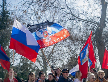 В Севастополе отметили годовщину принятия декларации о суверенитете ДНР