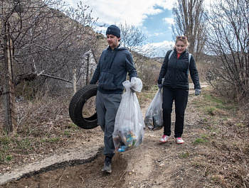 В общегородском субботнике приняло участие более тысячи человек