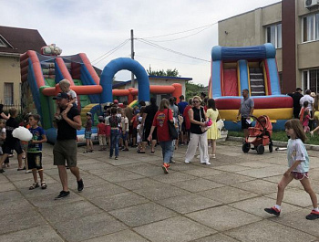В Орлином отметили День России и День города