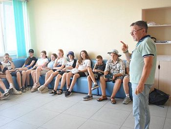 Лекторы общества «Знание» провели просветительские встречи в лагере «Ласпи»