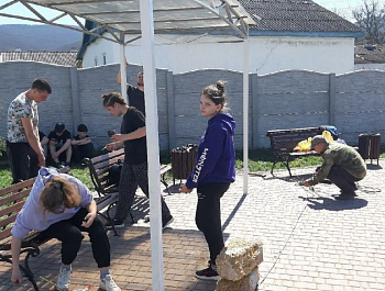 Прошел субботник в с.Гончарное