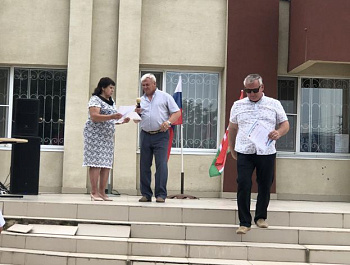 В Орлином отметили День России и День города