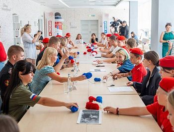 Молодежь Севастополя приняла участие во Всероссийской акции «Диалог с Героем»