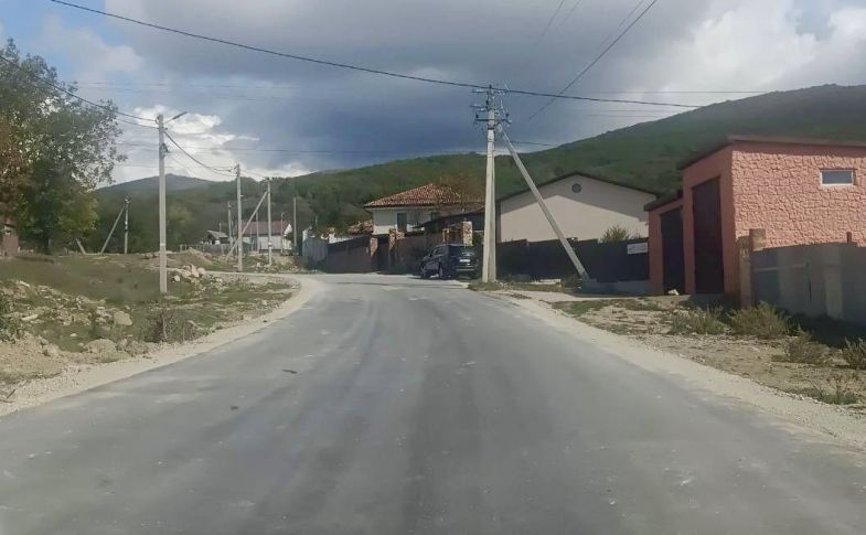 В Россошанке на улице Запрудной был завершен ремонт дороги