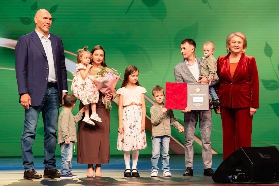 Семья Сидоровых из Севастополя победила в конкурсе «Семья года»