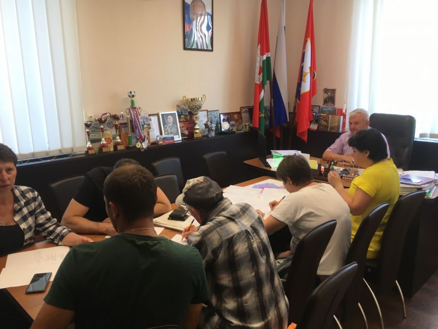 Глава проводит личный приём пострадавших жителей