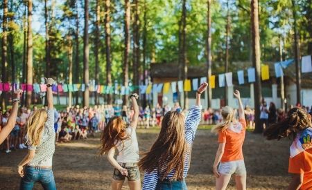 Как севастопольским родителям получить компенсацию за путевку в детский лагерь