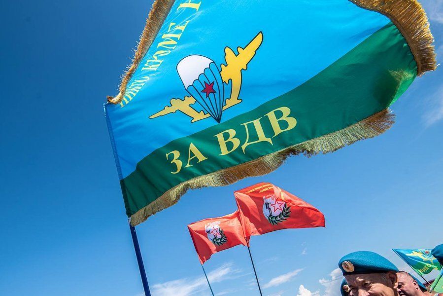 Поздравление губернатора Севастополя с Днем Воздушно-десантных войск