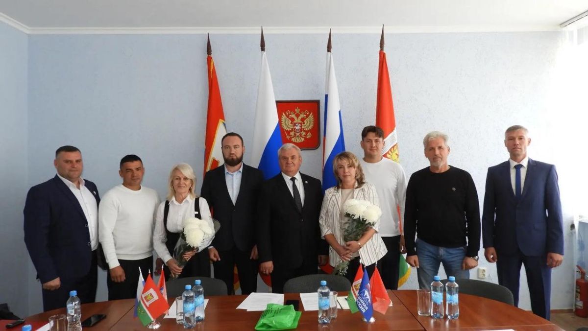 На первом заседании Совета Орлиновского округа избрали главу и заместителя председателя