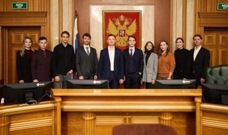 Константин Чекмышев встретился с победителями профильных олимпиад Константин Чекмышев встретился с победителями профильных олимпиад