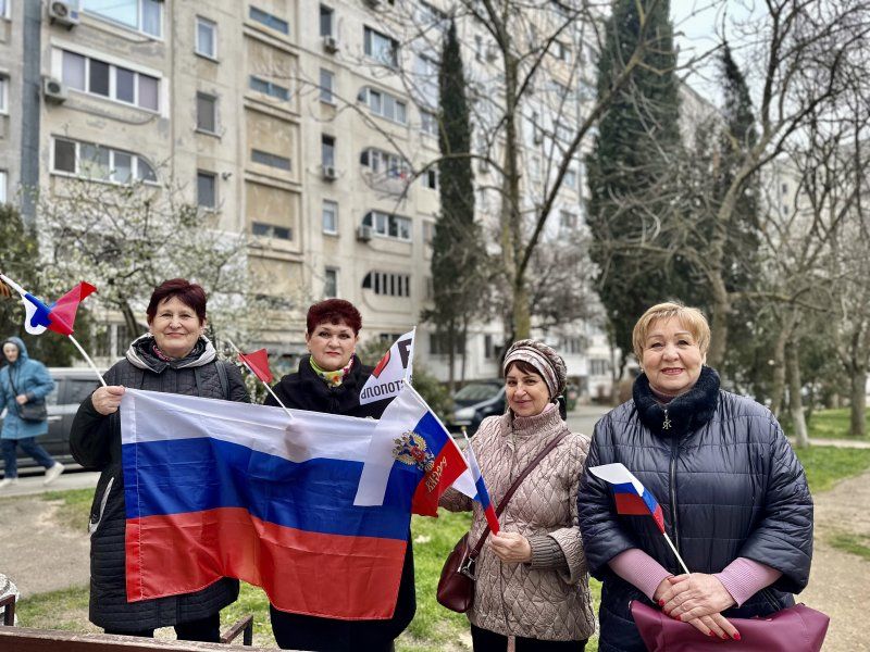 В Севастополе стартовала акция «Наш флаг»