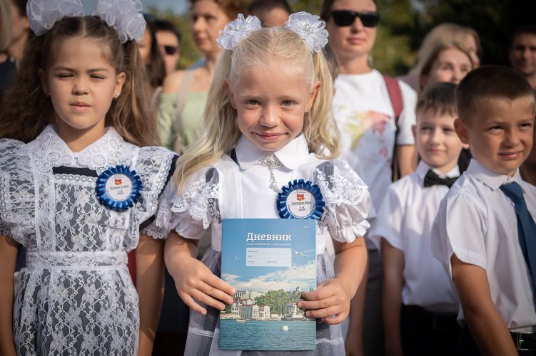 Все ученики образовательных учреждений Города-Героя получат «Дневник севастопольского школьника»