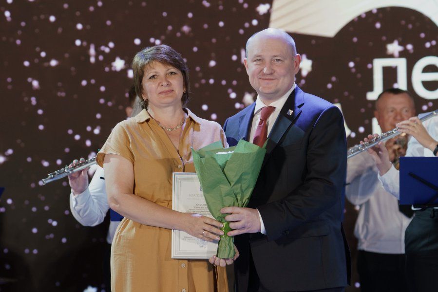 Михаил Развожаев поздравил Севастопольский кадетский корпус имени В.И. Истомина с пятилетием Михаил Развожаев поздравил Севастопольский кадетский корпус имени В.И. Истомина с пятилетием