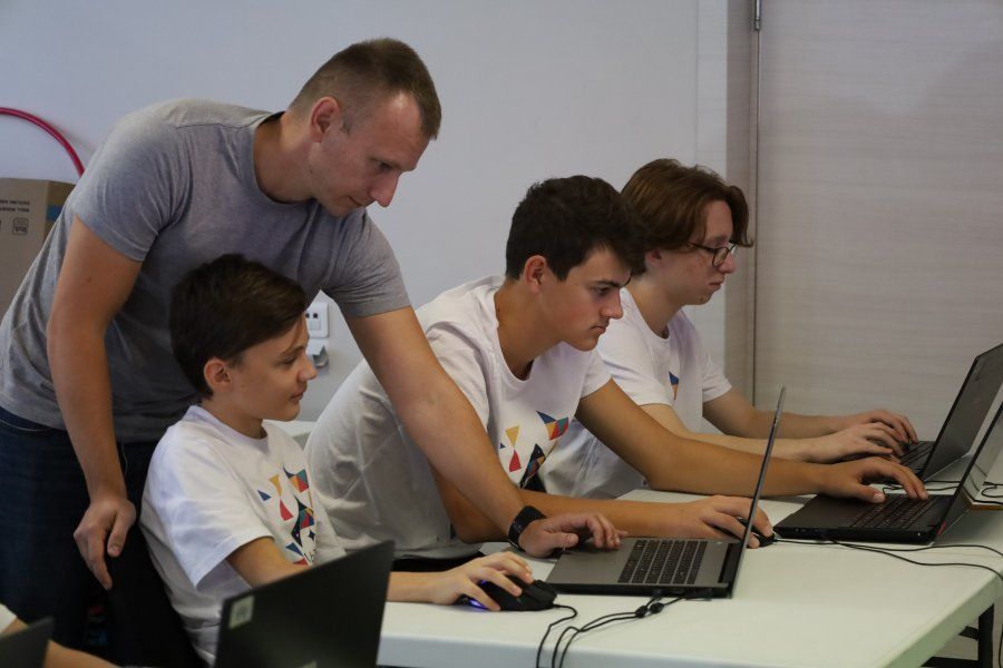 217 севастопольских ребят стали участниками осенних профильных смен для одаренных детей