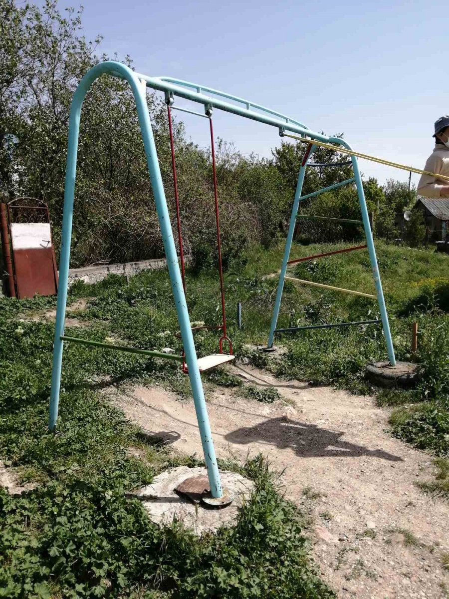 В селе Широком демонтирована детская площадка