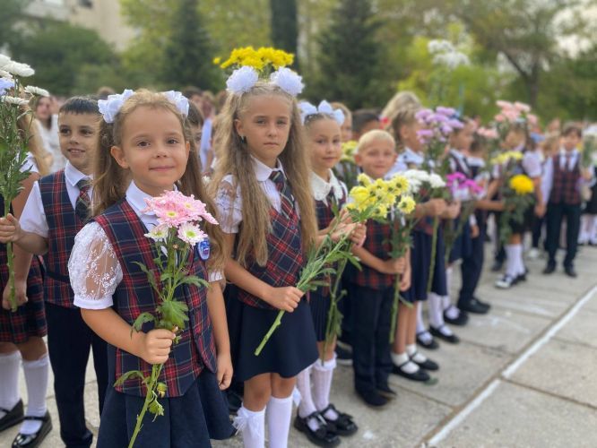 В Севастополе принято около 5000 заявлений на школьные выплаты для льготных категорий граждан В Севастополе принято около 5000 заявлений на школьные выплаты для льготных категорий граждан