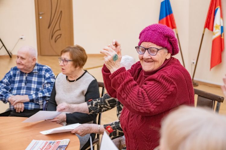 Пожилые люди и инвалиды могут обрести заботу в приемной семье