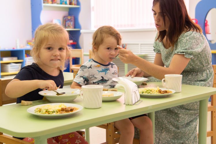 Подать заявление о зачислении ребенка в детский сад можно через Госуслуги