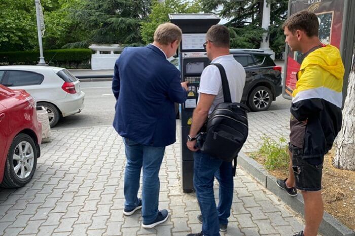 Дептранс информирует: как оформить разрешение на бесплатную парковку